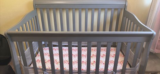 Crib + Mattress