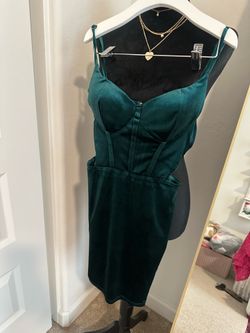 Small Windsor green velvet dress