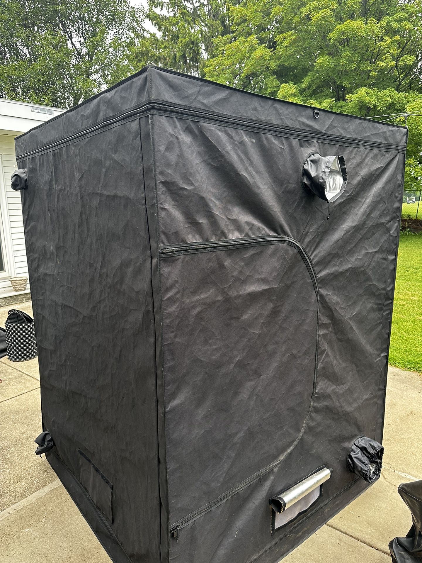 4x4 Grow Tent Setup