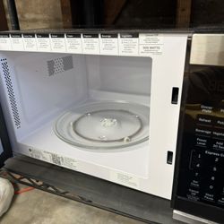 GE Smart Countertop Microwave