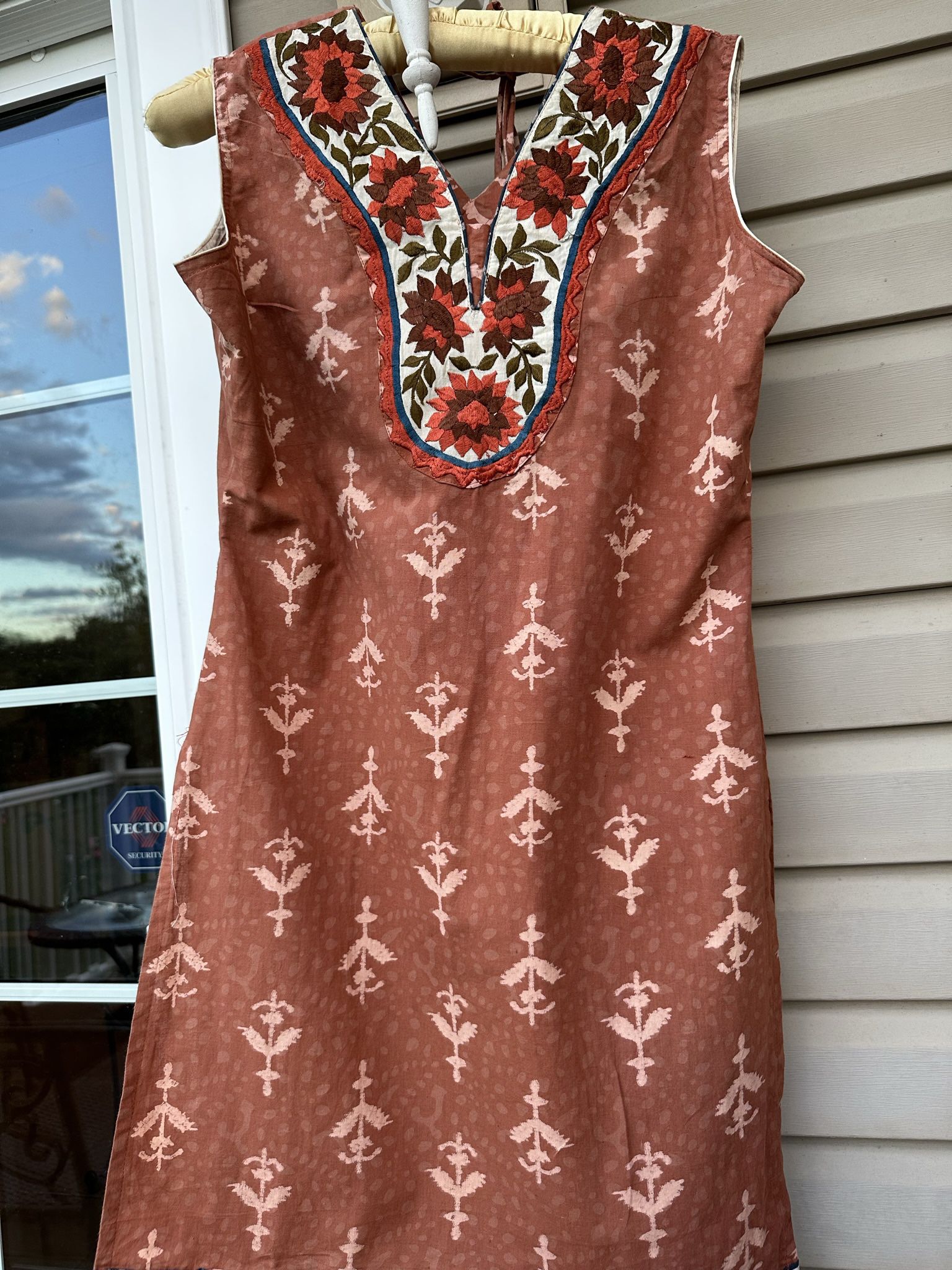 Elegant Rust, brown cotton Indian Medium KURTA DRESS TUNIC, embroidery. Chest:38