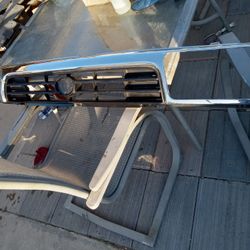 92-95 Toyota 4runner Grill
