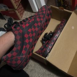 Vans Size 8.5 Men 