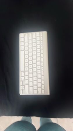 Apple wireless keyboard