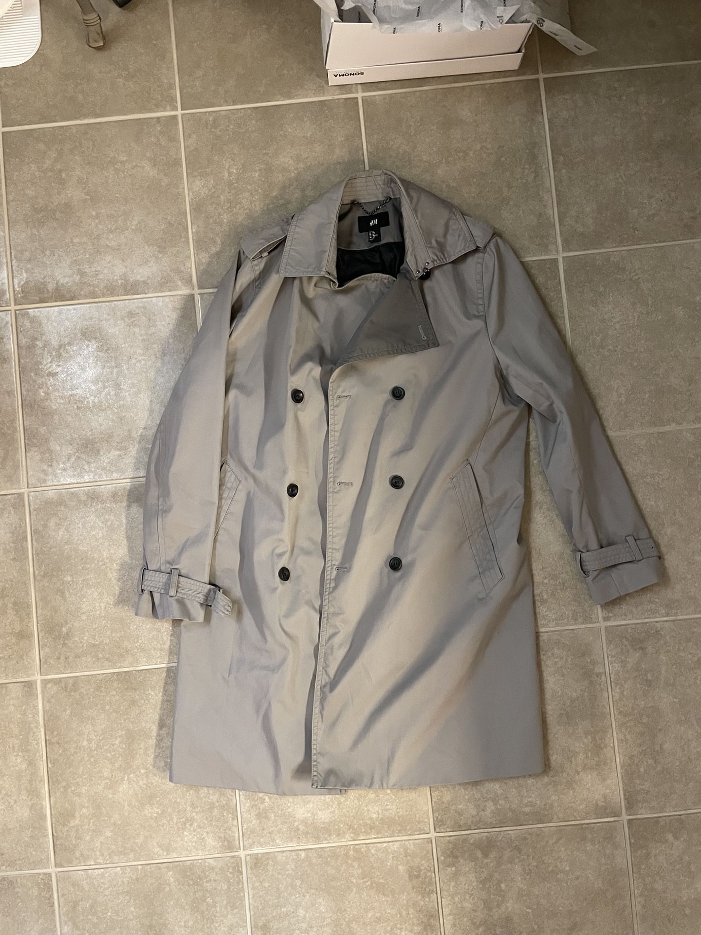 H&M Men’s Double Breasted Trench Coat Large - Size 46R