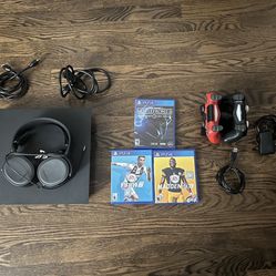 SONY PS4 PRO + ACCESSORIES