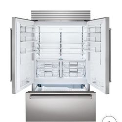 Luxury Sub-Zero Refrigerator – Model CL4850UFDID/S/P – Like New!  Upgrade your kitchen with the ultimate in performance and style! This 48” Sub-Zero B