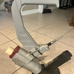 Pneumatic Nailer