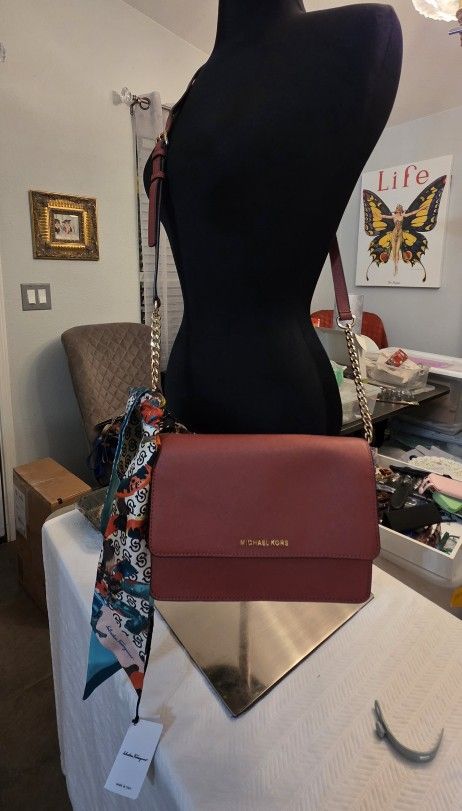 Michael Kors Daniela Leather Crossbody In Terracotta