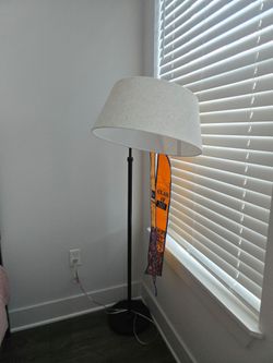 Floor lamp