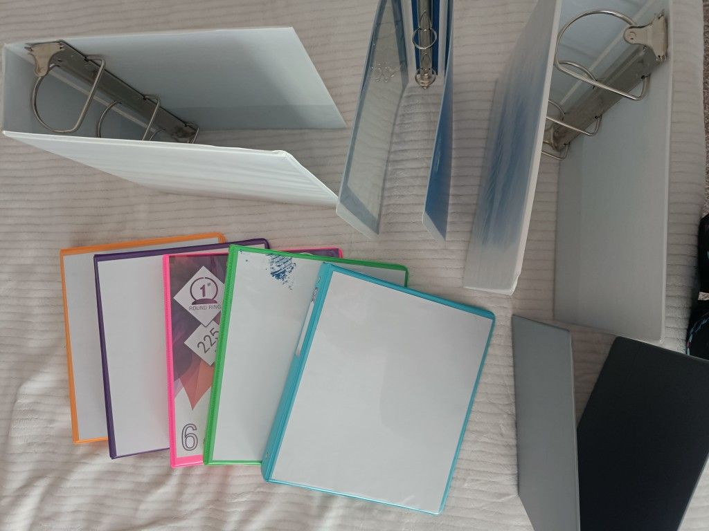 9 Binders - Move-out Price Drop !!