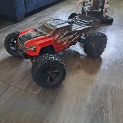 Karton S 6 Like New 500 $