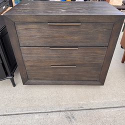 Ashley Furniture - Pierce Espresso Night Stand 