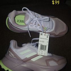 New Girls Size 5 Adidas Shoes 