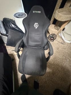 Gaming monitor and gaming chair