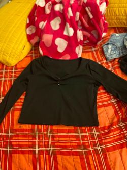 Long sleeve black crop top size medium