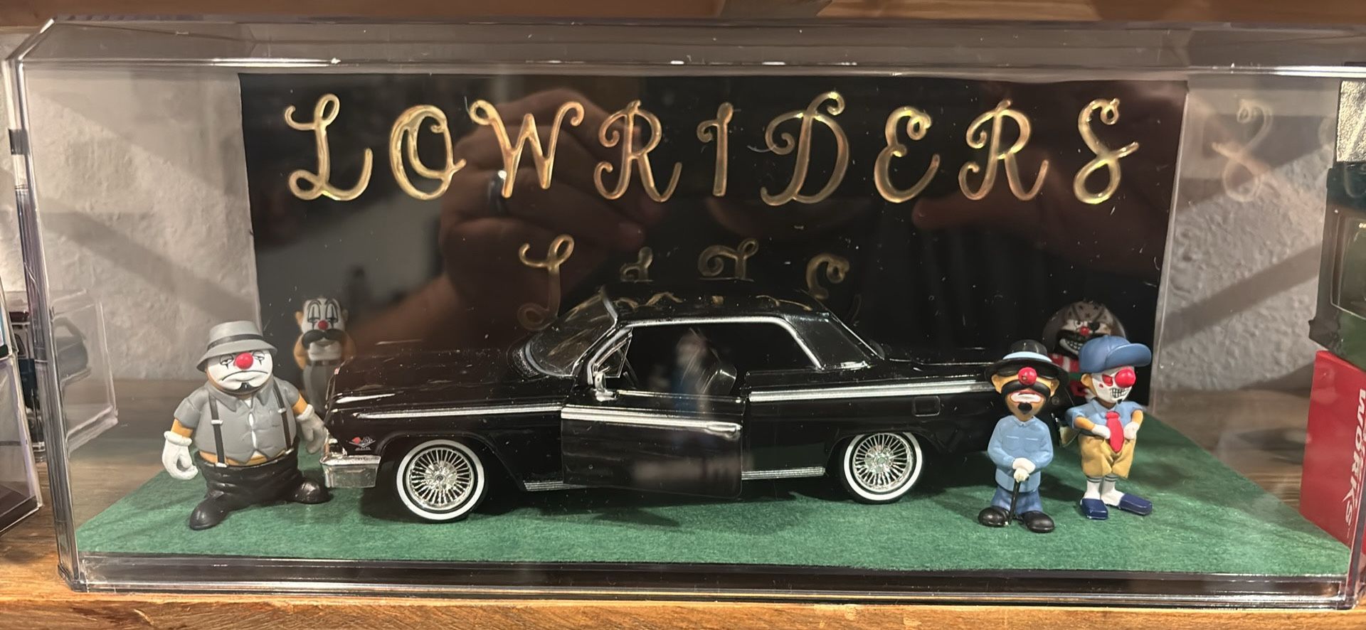 1/24 Scale Impala With Homies