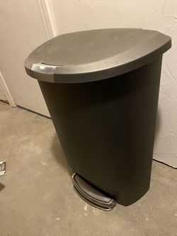 Simple Human Trash Can