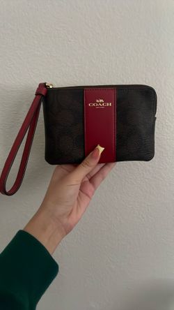 Red Coach Wristlet New No Stains Authentic