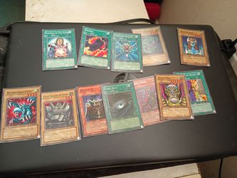 12 Yu-Gi-Oh! Cards