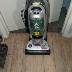 Bissell Lift Off Pet Revolution Vacuum