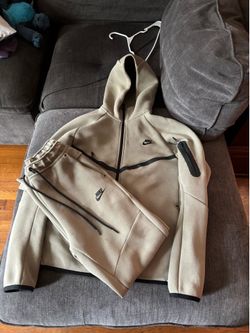Nike tech