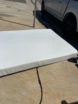 Bed foam top full size with base