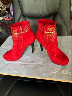 Boots red suede