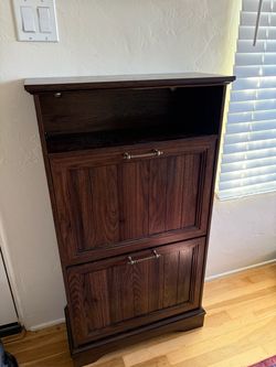 Wooden entryway shoe storage cabinet
