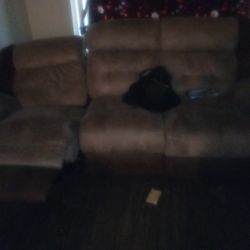 2 Couch's Both Recline .New And Table Solid Wood  4 Chairs
