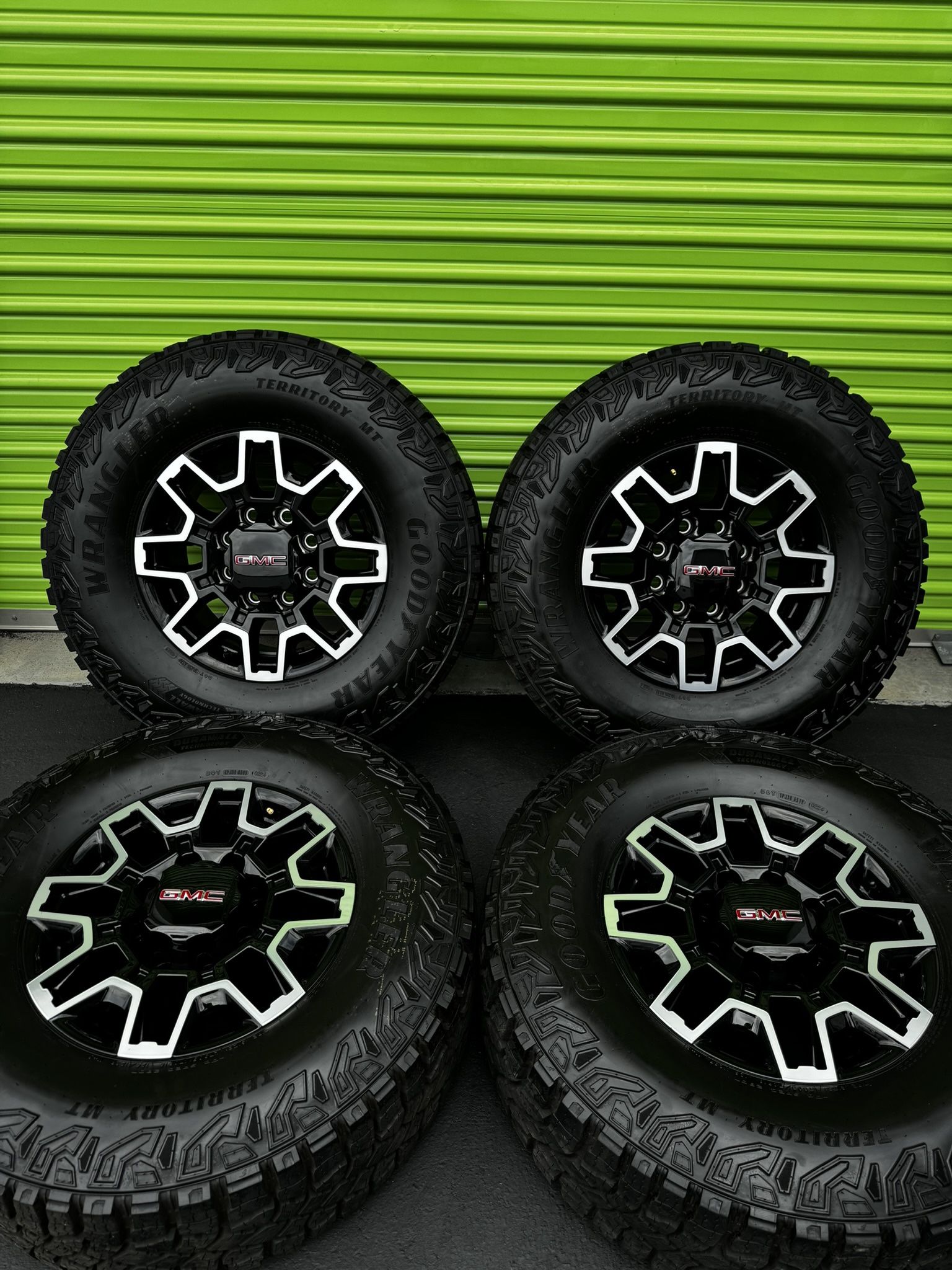 Gmc Sierra 2500/3500 AT4X Factory Wheels Tires