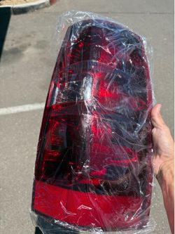 07-14 Tahoe - suburban right taillight
