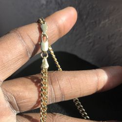 14k Solid Gold Chain With Pendant 