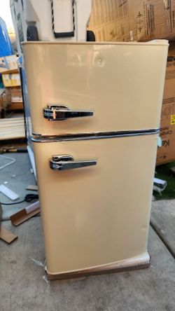 Refrigerator with Top Freezer 3.5Cu.ft Two Door Small Mini Fridge with Extra Drink Space for Home Office Dorm White