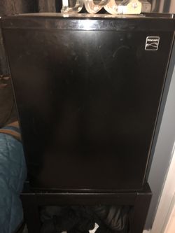 Mini fridge