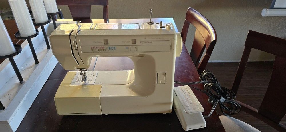 Kenmore 385 Sewing Machine