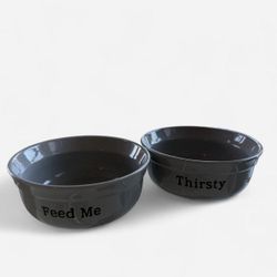 „Feed Me“ and „Thirsty“ Pet Bowls
