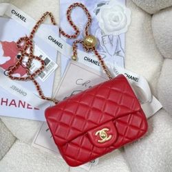 Fashionable and trendy Red and gold small golden ball Diamond gold buckle chain shoulder strap crossbody bag