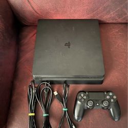 PS4 slim 