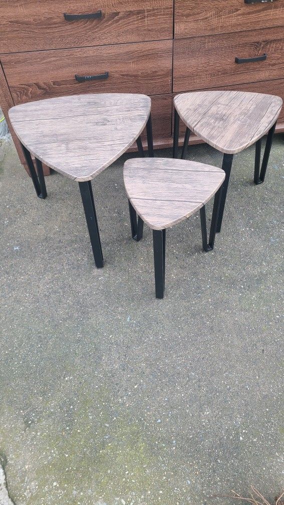 Set of 3 Triangle Nesting Tables