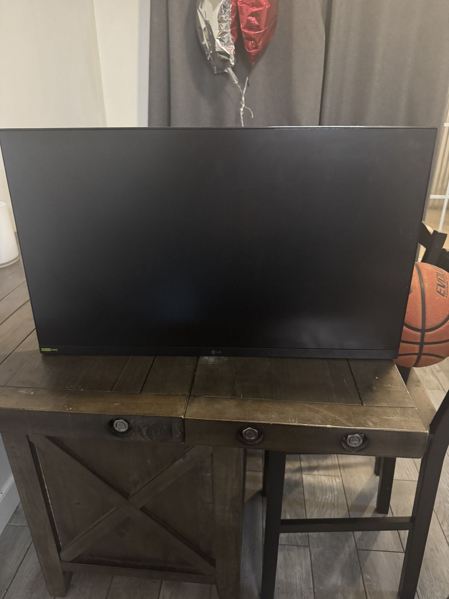 LG UltraGear 27” Gaming Monitor – 144Hz