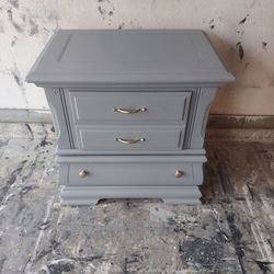 NIGHT STAND/ SIDE TABLE