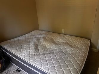 Soft queen mattress