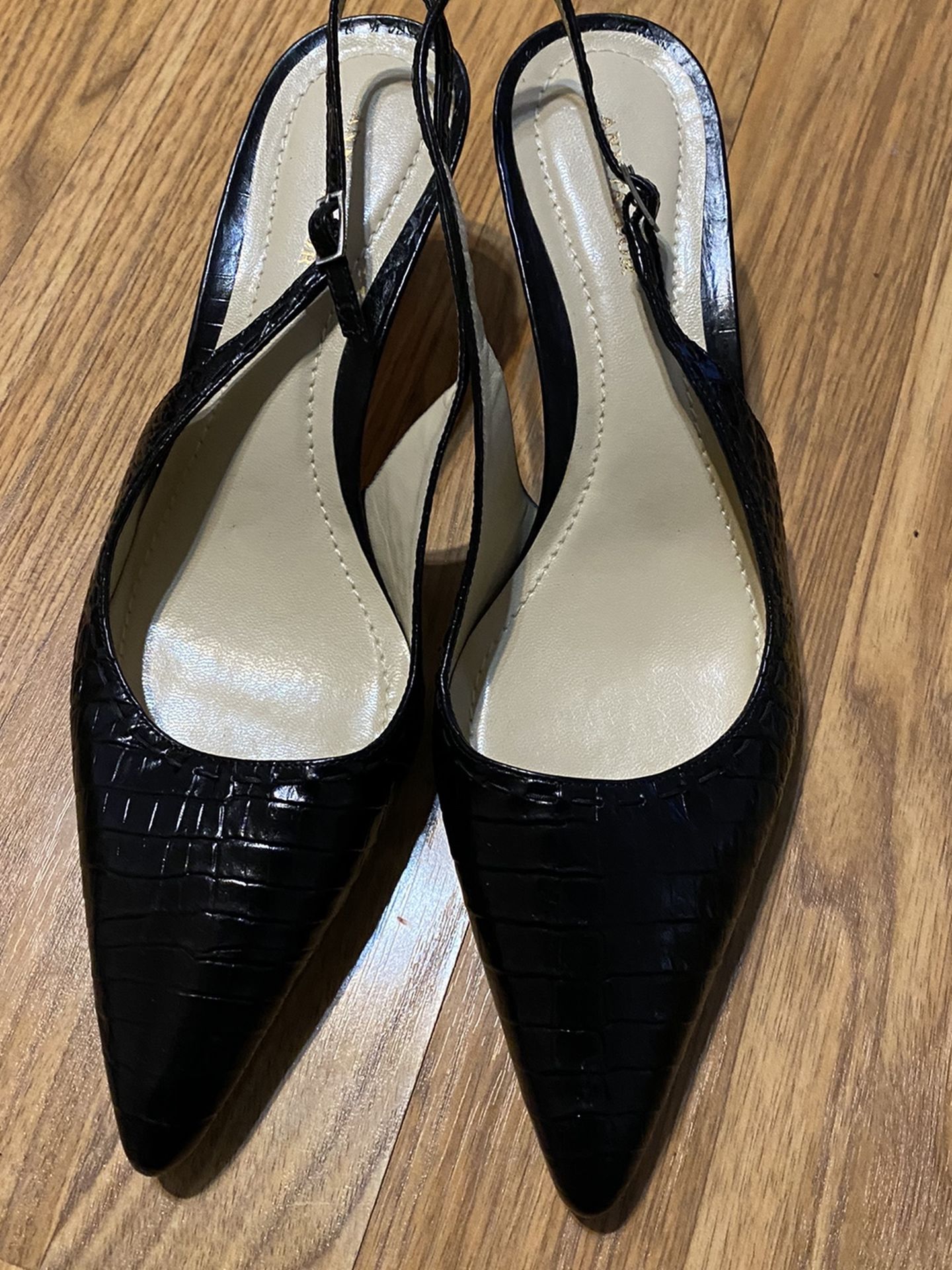 Ladies Black Shoes Size 8 1/2 By Ann Taylor