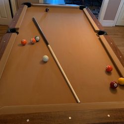Nice Pool Table 
