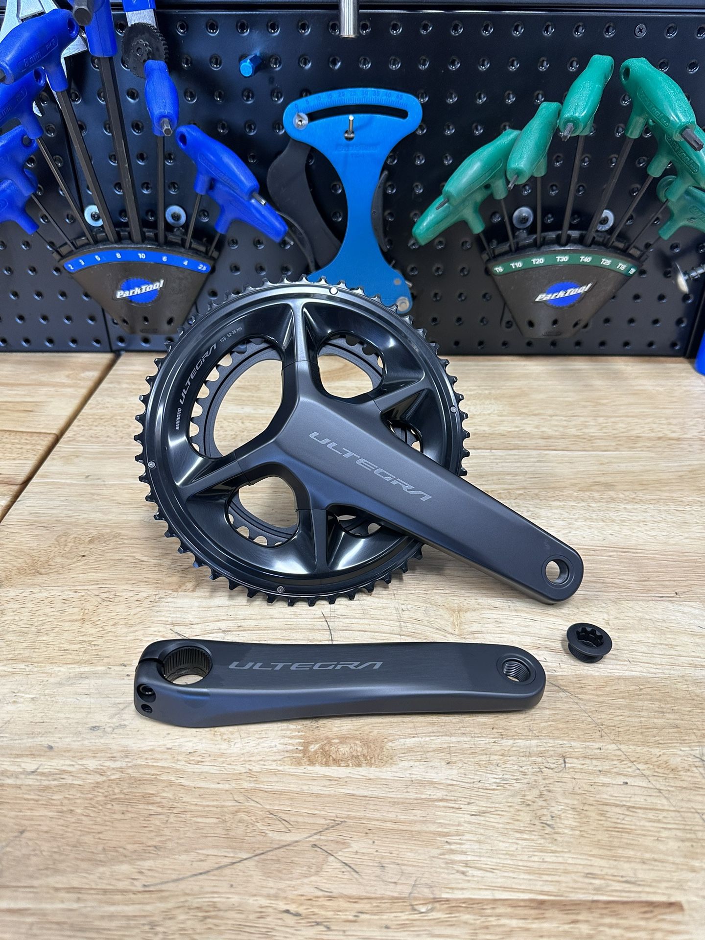 Brand New Shimano Ultegra R8100 Crankset For Sale 