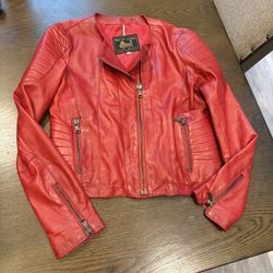 Massimo Italian Leather Jacket. Great style. European size 44. But runs small. 18” length from armpit to armpit. Soft feel. Great quality. Some dark s