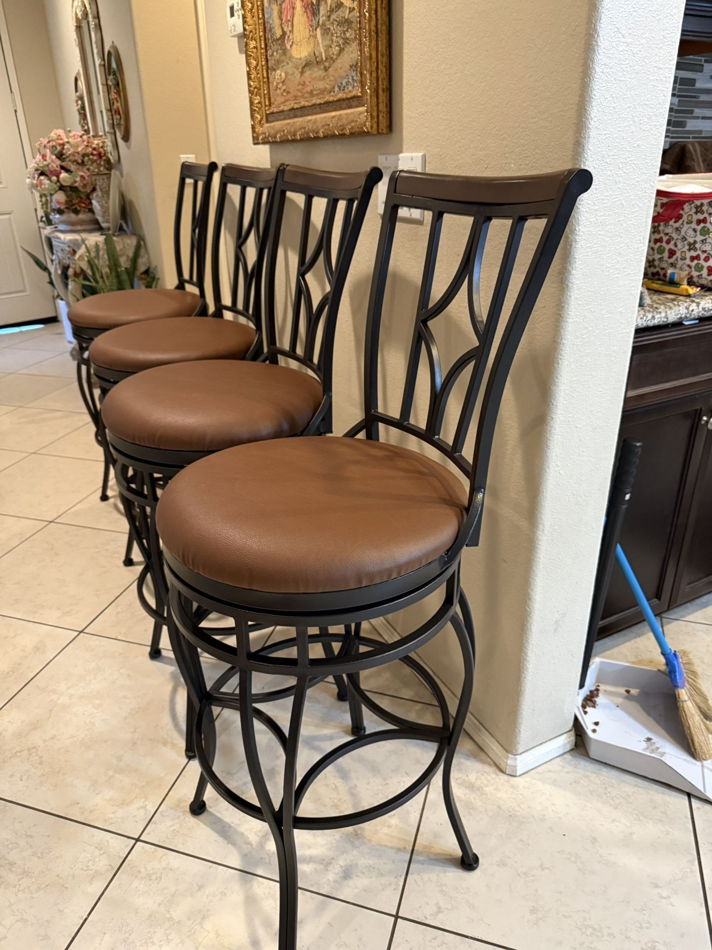 set of 4 new metal bar stool