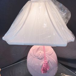 Antique Table Lamp With Shade 