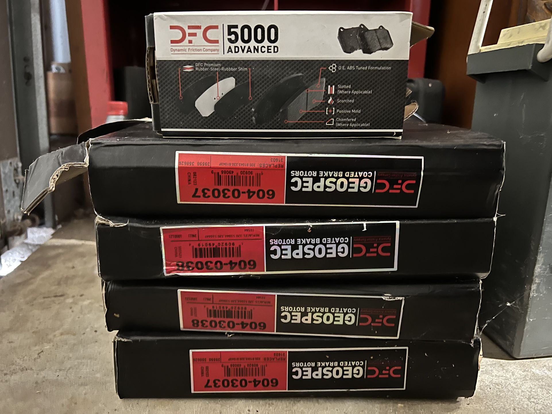 Hyundai Elantra Brake Pads and Rotors